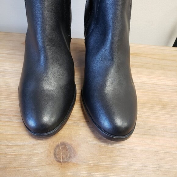 Born Esla Black Leather Boots - Picture 8 of 10